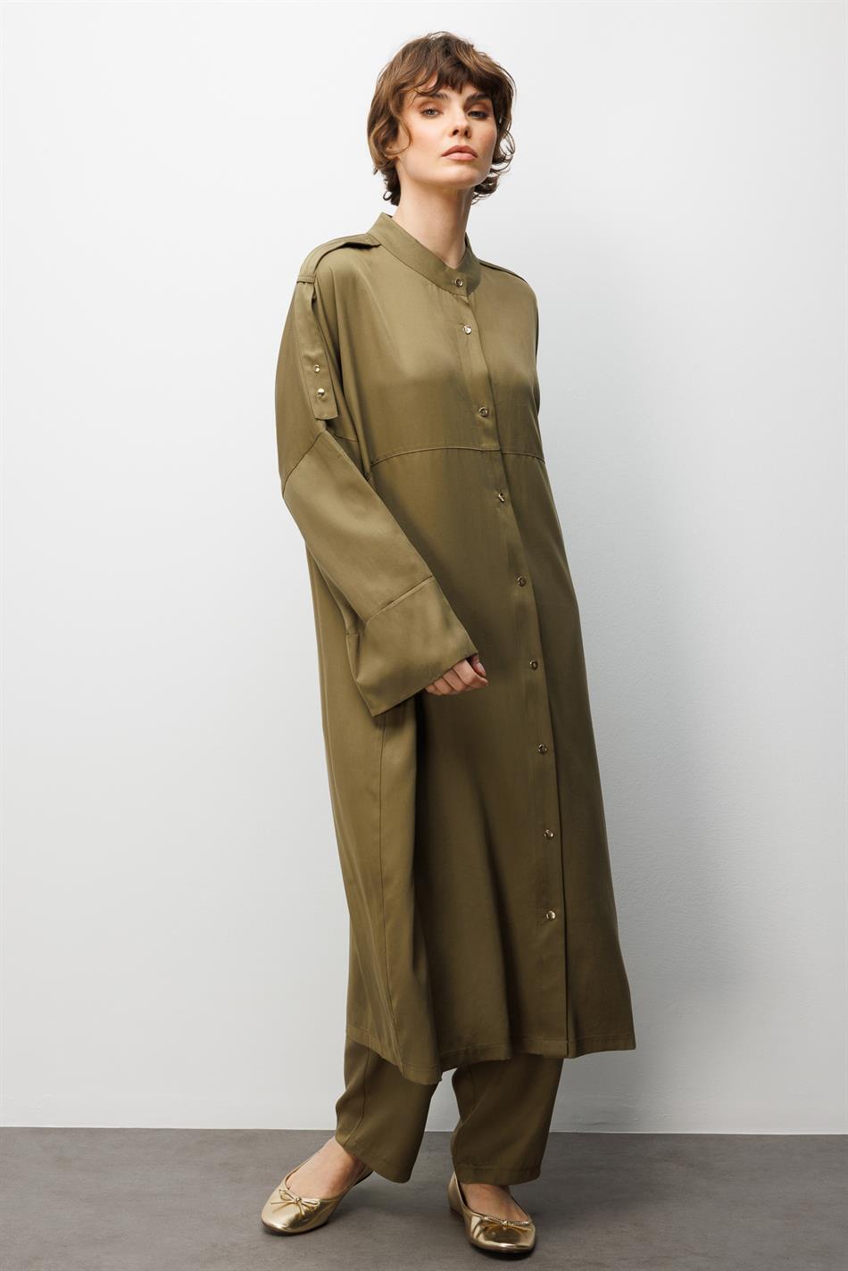 %100 Doğal LyoCELL ile Dökümlü Soft Hissiyat Rahat Kalıp Apolet ve Özel Düğme Detaylı Maxi Tunik-Haki