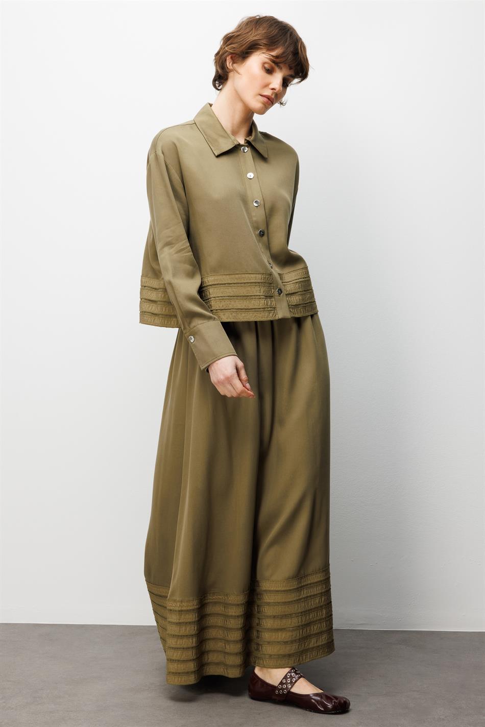 %100 Doğal LyoCELL ile Dökümlü Soft Hissiyat ve Elişi Bant Detaylı Maxi Etek / Ceket Kombin Takım-Haki