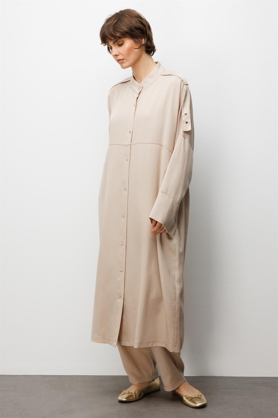 %100 Doğal LyoCELL ile Dökümlü Soft Hissiyat Rahat Kalıp Apolet ve Özel Düğme Detaylı Maxi Tunik-Taş