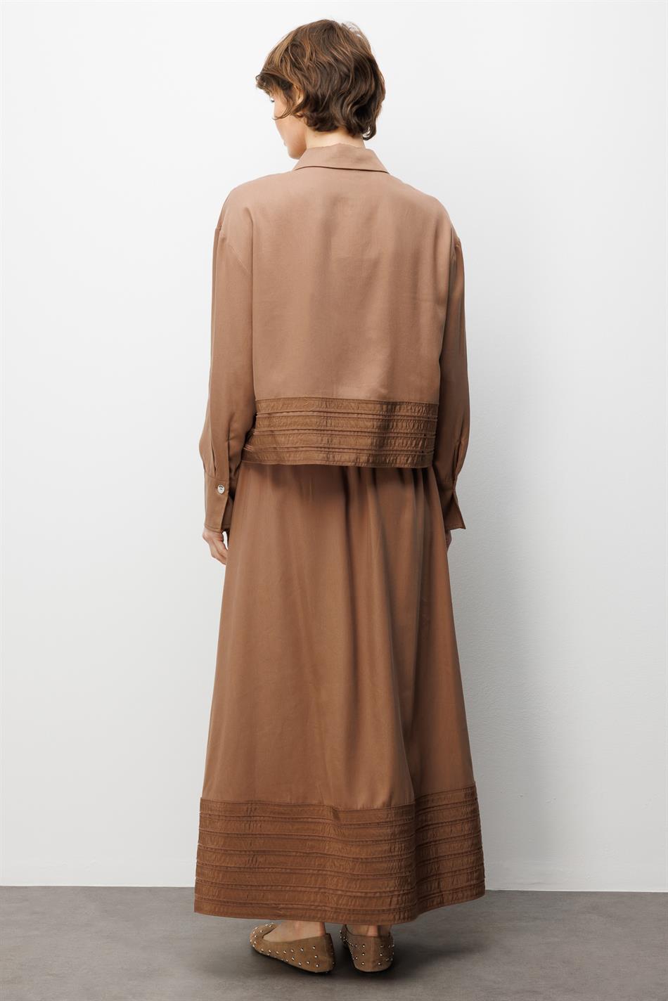 %100 Doğal LyoCELL ile Dökümlü Soft Hissiyat ve Elişi Bant Detaylı Maxi Etek / Ceket Kombin Takım-Kahve