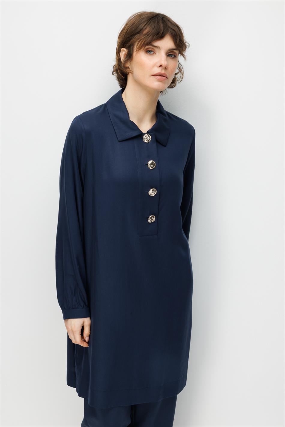 100% natuurlijke LyoCELL maxi-tuniek en broek van zachte, gedrapeerde stof die de heupen bedekt - marineblauw