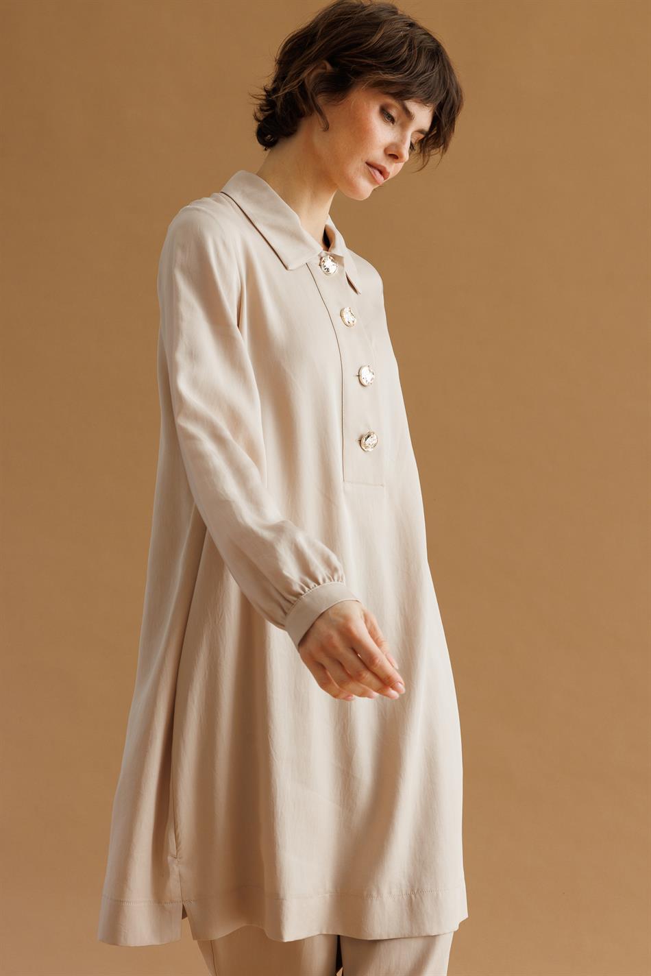 100% natuurlijke LyoCELL maxi-tuniek en broek van zachte, gedrapeerde stof die de heupen bedekt - Steenkleur