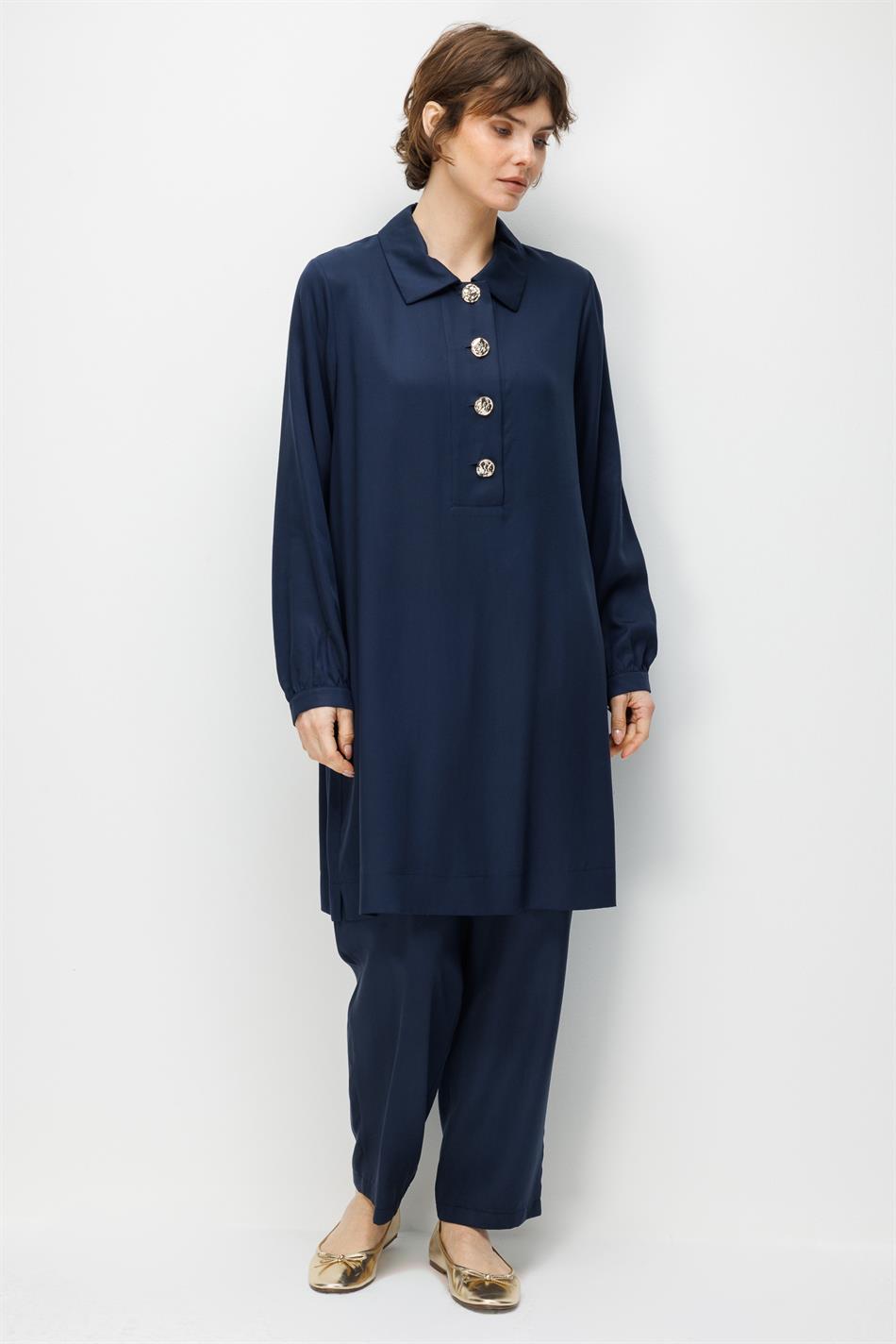 100% natuurlijke LyoCELL maxi-tuniek en broek van zachte, gedrapeerde stof die de heupen bedekt - marineblauw