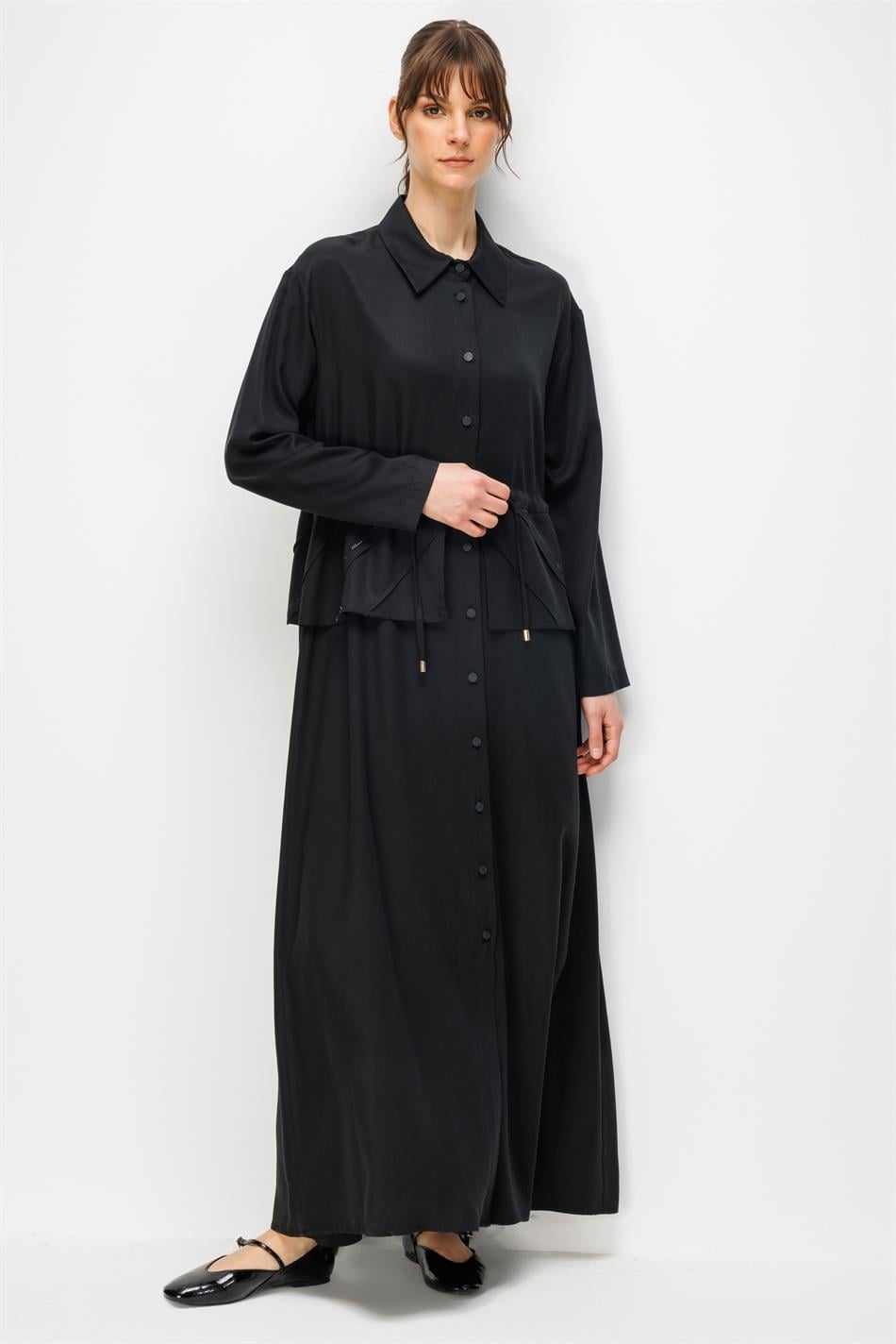 %100 Doğal LyoCELL Maxi Dökümlü Soft Kumaş Elişi Desen Nervür ve Taş İşlemeli Maxi Elbise Ferace-Siyah