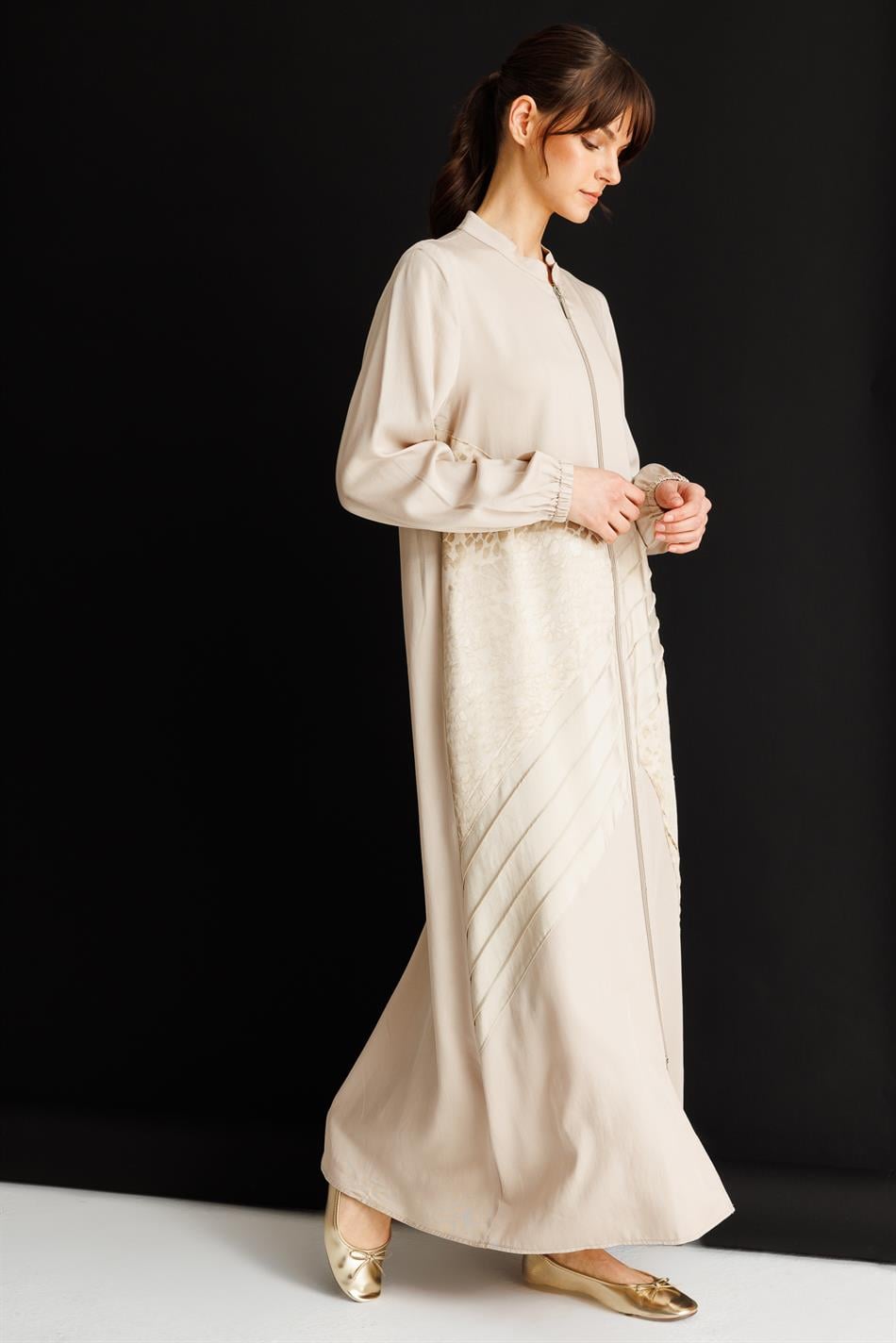 %100 Doğal LyoCELL Maxi Dökümlü Soft Kumaş Garni ve Elişi Nervür Detaylı Ferace-Taş