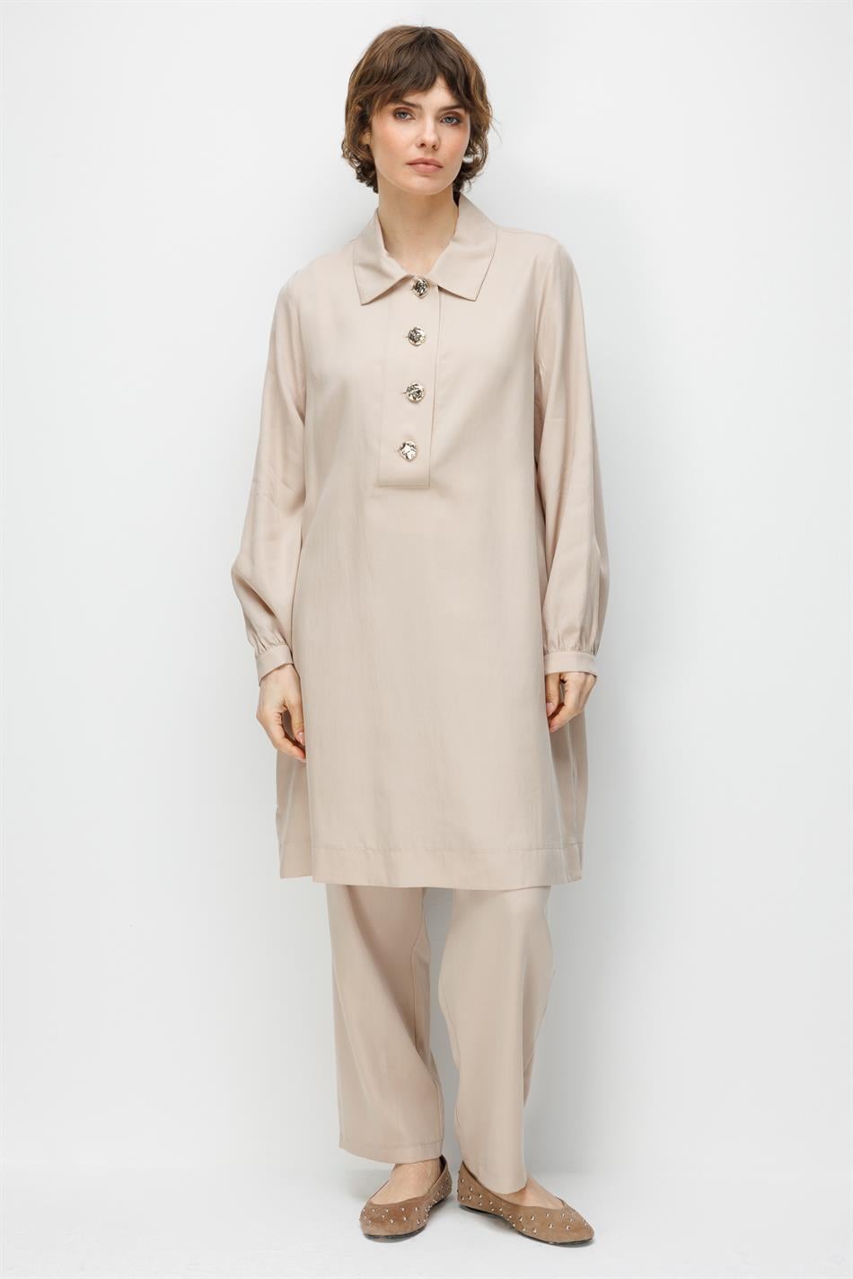 100% natuurlijke LyoCELL maxi-tuniek en broek van zachte, gedrapeerde stof die de heupen bedekt - Steenkleur