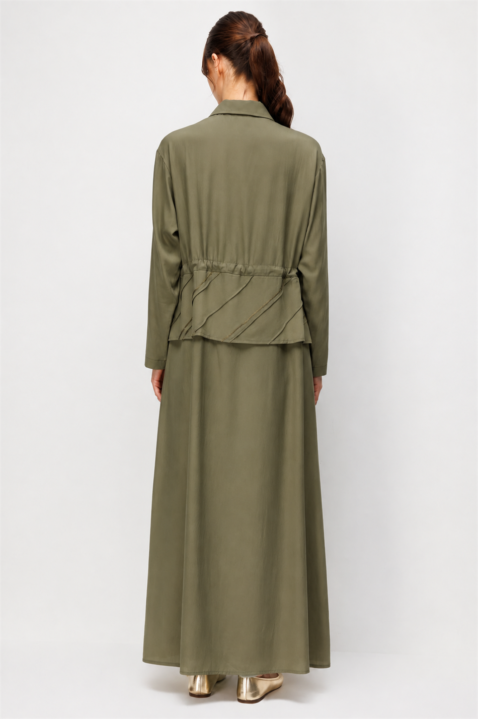 Maxi-jurk/abaya van 100% natuurlijke LyoCELL maxi-jurk van zachte, gedrapeerde stof met handgemaakt patroon, ribbels en steentjesversiering - Khaki