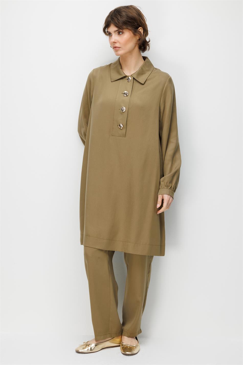 100% natuurlijke LyoCELL maxi-tuniek en broek van zachte, gedrapeerde stof die de heupen bedekt - kaki