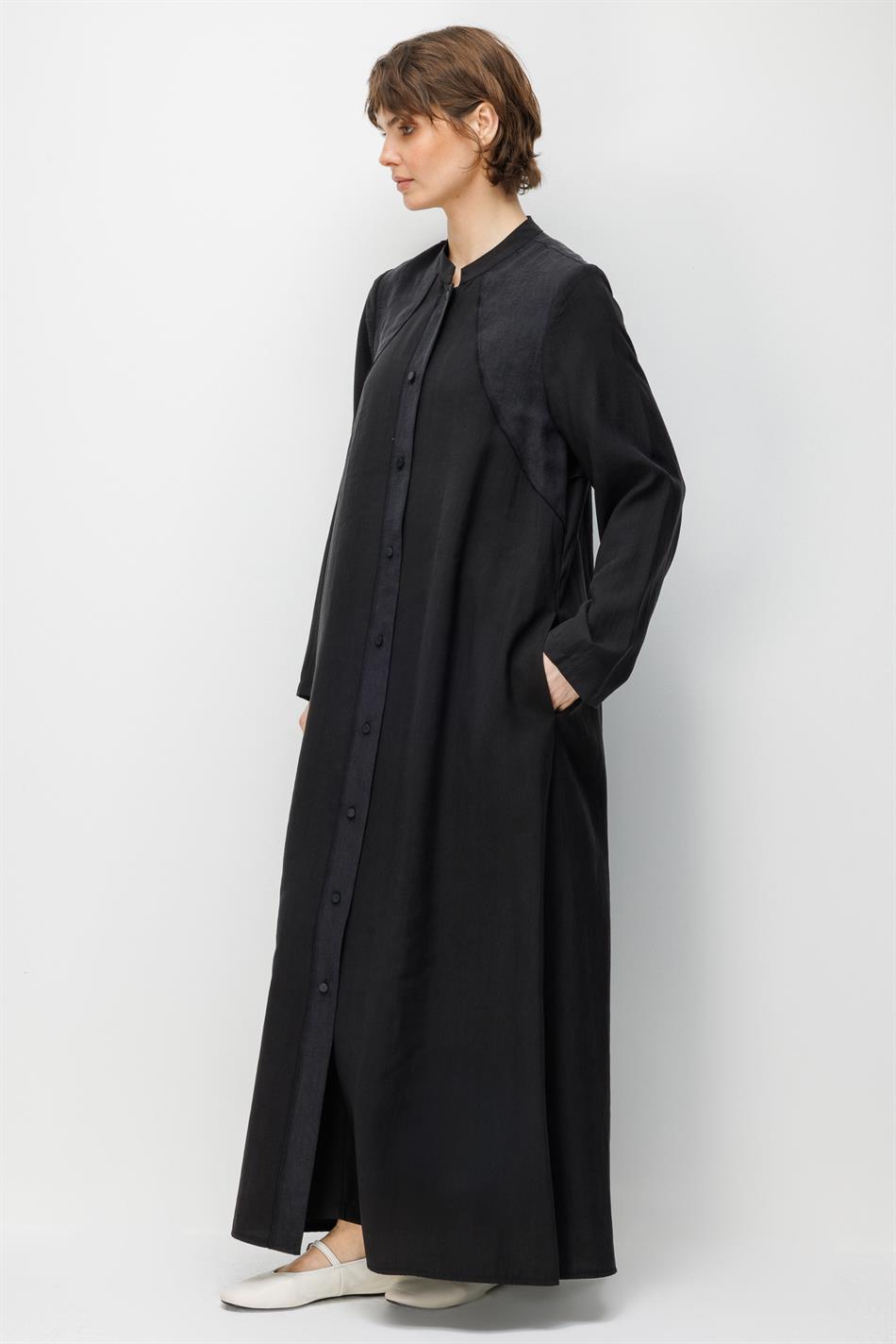 %80 Doğal LyoCELL Dökümlü Soft Hissiyatlı Desen Pat ve Beden Garni Detaylı Kap Ferace-Siyah