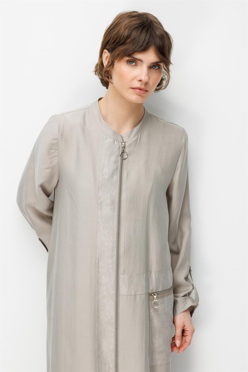 %80 Doğal LyoCELL Dökümlü Soft Hissiyatlı Ara Desen Beden ve Cep Süslemeli Kap Ferace-Taş