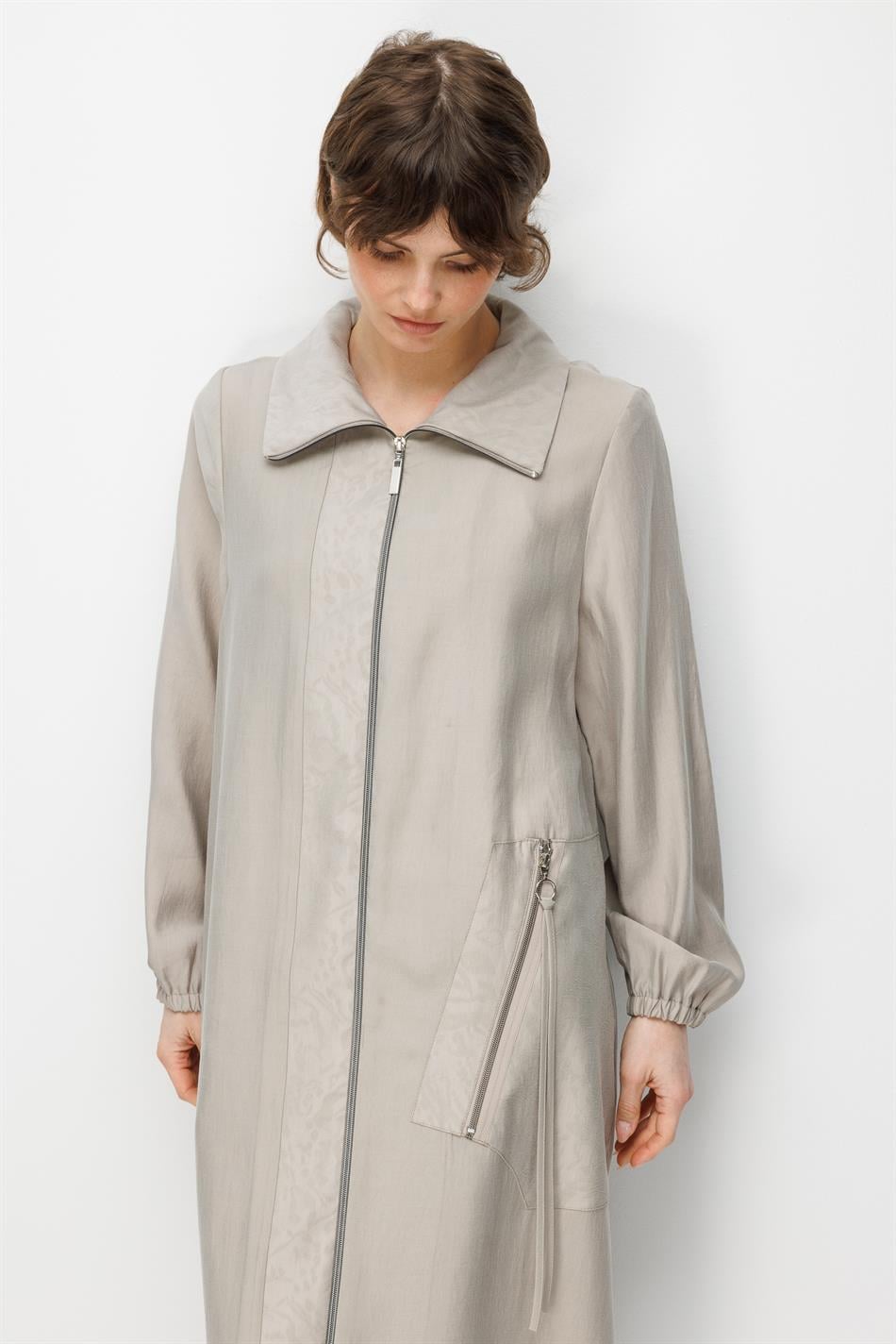 %80 Doğal LyoCELL Dökümlü Soft Hissiyat Yan Cep ve Ön Boy Garni Detaylı Zamansız Ferace-Taş