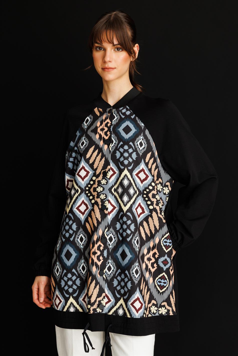 Maxi-tuniek van 80% gebreide katoen met een tussenliggend bedrukt patroon - Zwart