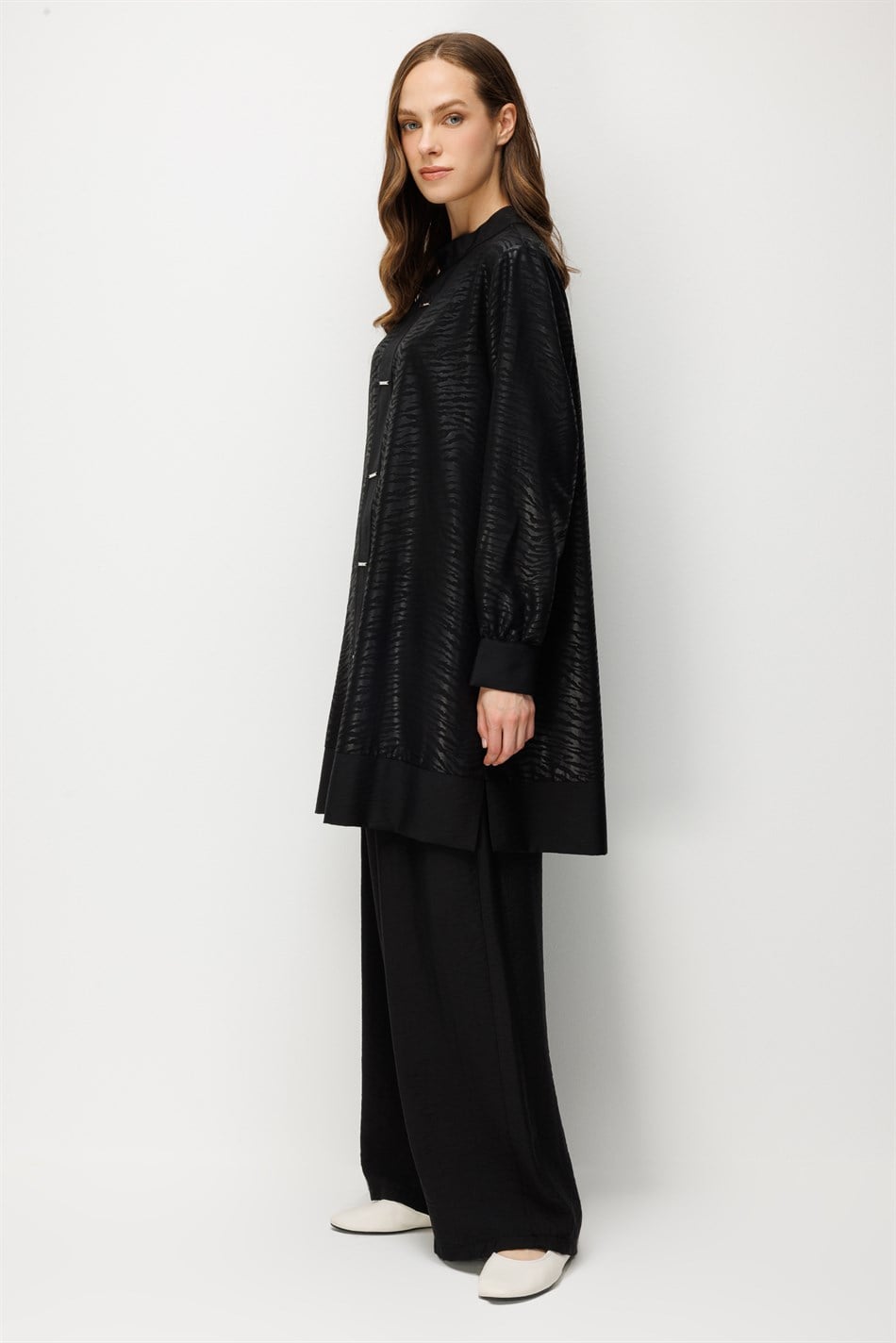 %85 LyoCELL Desen ve Aksesuar Garnili Pantalon ve Tunik Kombin Takım-Siyah