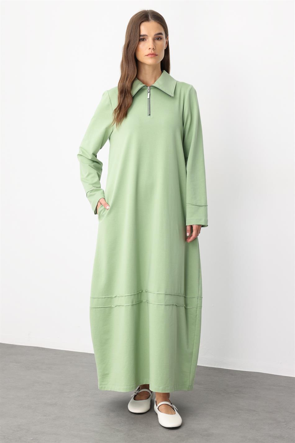 Aller Strickkleid mit fließendem Fall und Ziernähten, Baumwollmischung – Grün