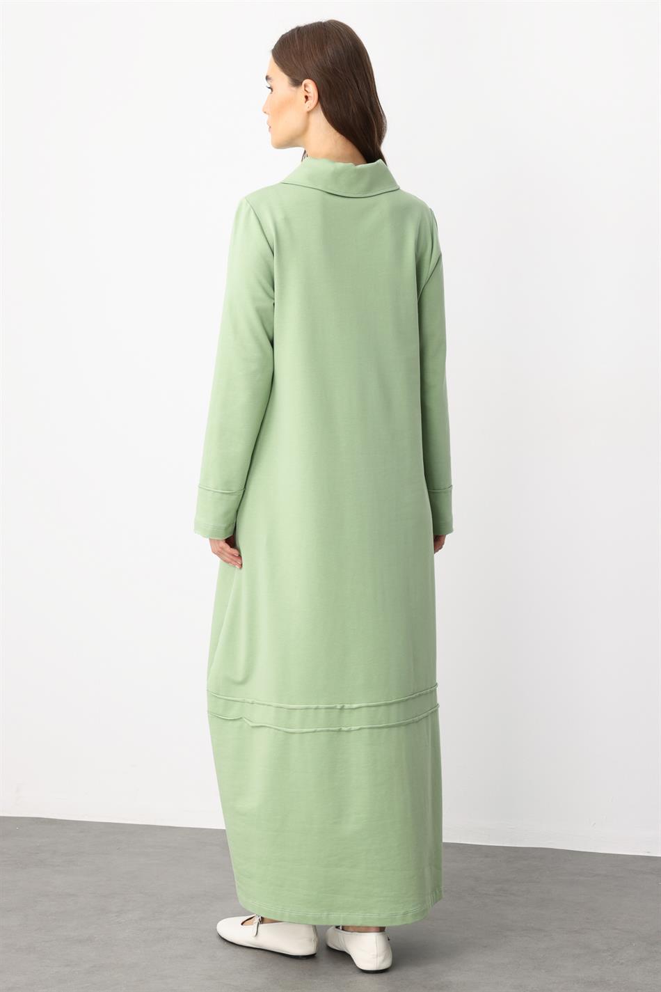 Aller Strickkleid mit fließendem Fall und Ziernähten, Baumwollmischung – Grün