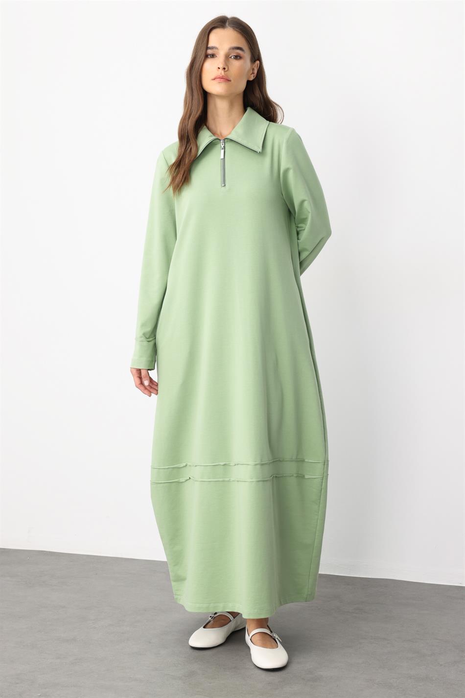 Aller Strickkleid mit fließendem Fall und Ziernähten, Baumwollmischung – Grün