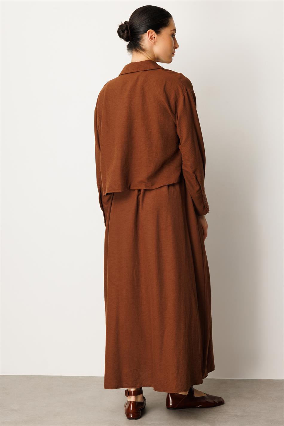 Aller Seidenkleid Abaya-Braun, bestehend aus Oberteil und ärmellosem Unterkleid