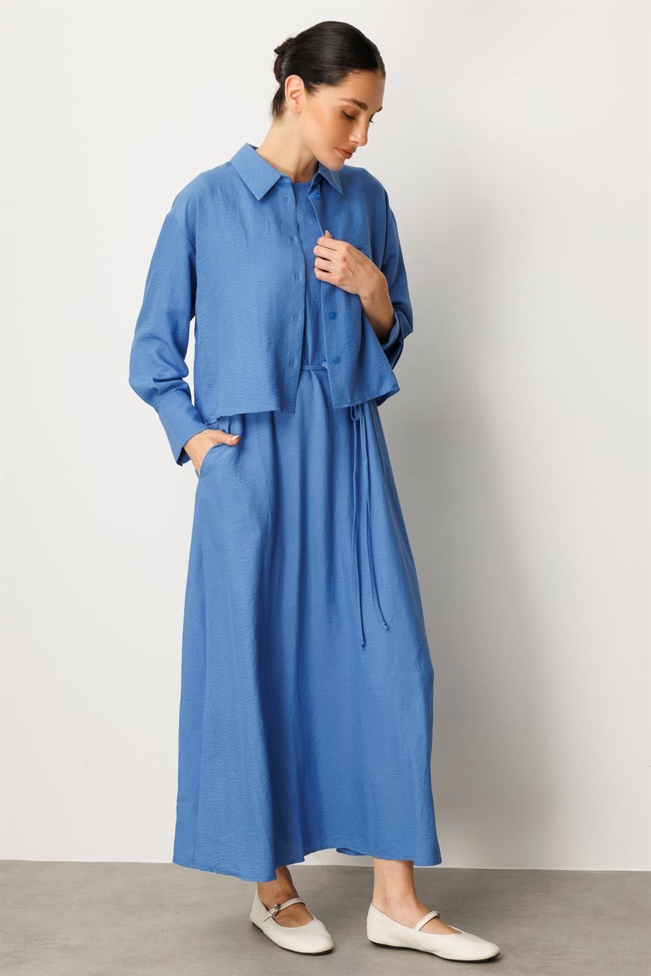 Aller Zijden jurk met bovenstuk en mouwloos binnenstuk in Ferace-blauw