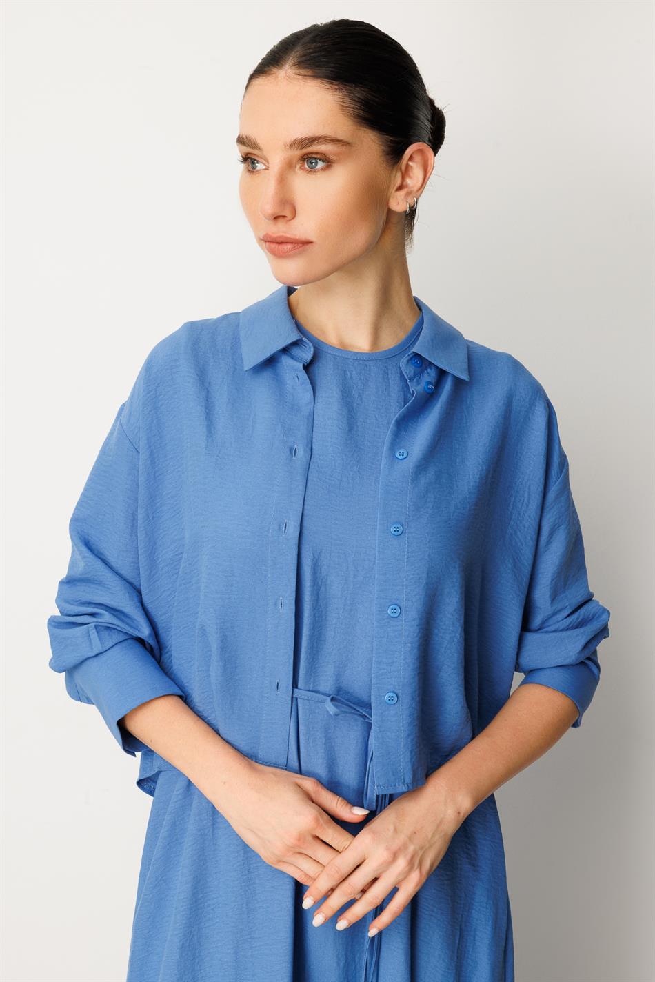 Aller Zijden jurk met bovenstuk en mouwloos binnenstuk in Ferace-blauw