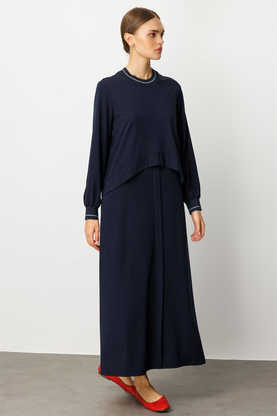 Kleid aus Bambusgarn (Spezialgarn) mit drapiertem Rippenmuster – Marineblau