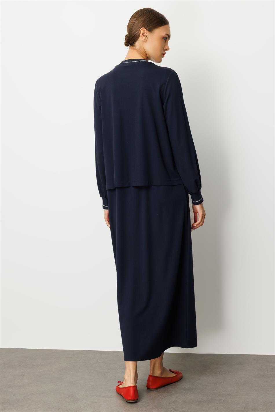 Kleid aus Bambusgarn (Spezialgarn) mit drapiertem Rippenmuster – Marineblau