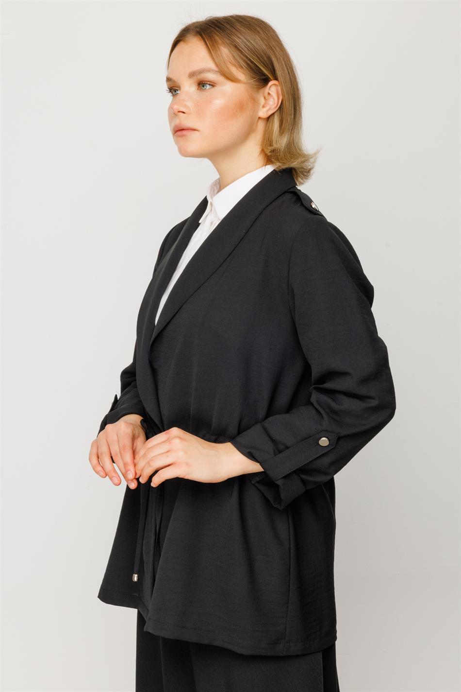 Chacha Jacken-/Rock-Set – Speziell gewebter, knitterarmer und atmungsaktiver Stoff – Schwarz
