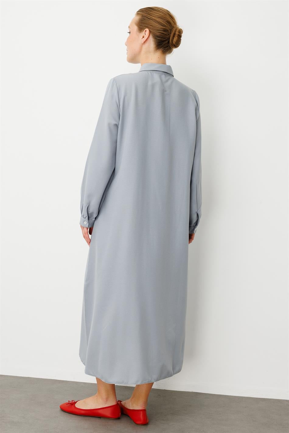Chooban Bequeme Abaya mit Ziernähten und Seidenstoff - Grau