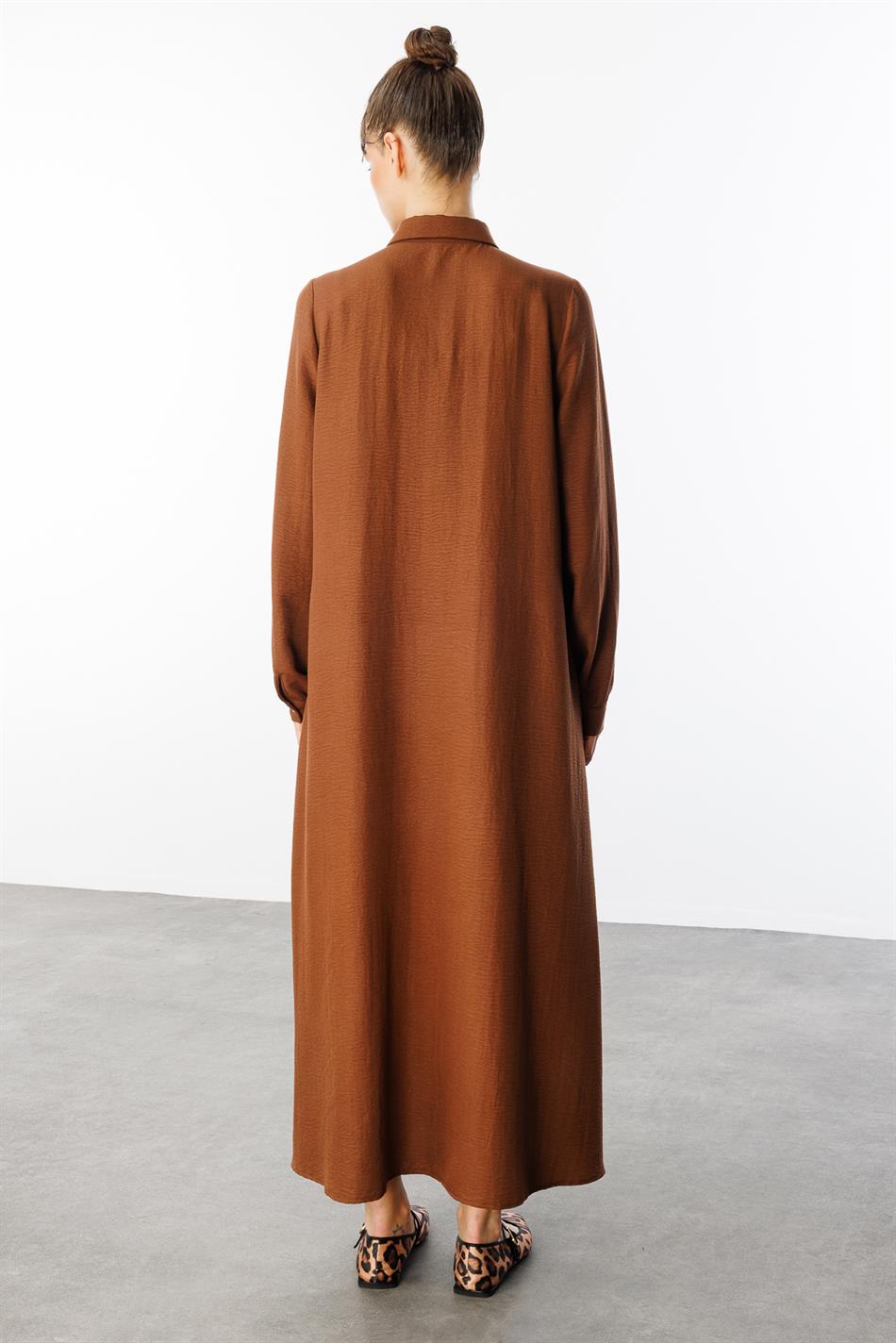 Chooban Bequeme Cape-Abaya mit Ziernähten und Seidenstoff – Braun