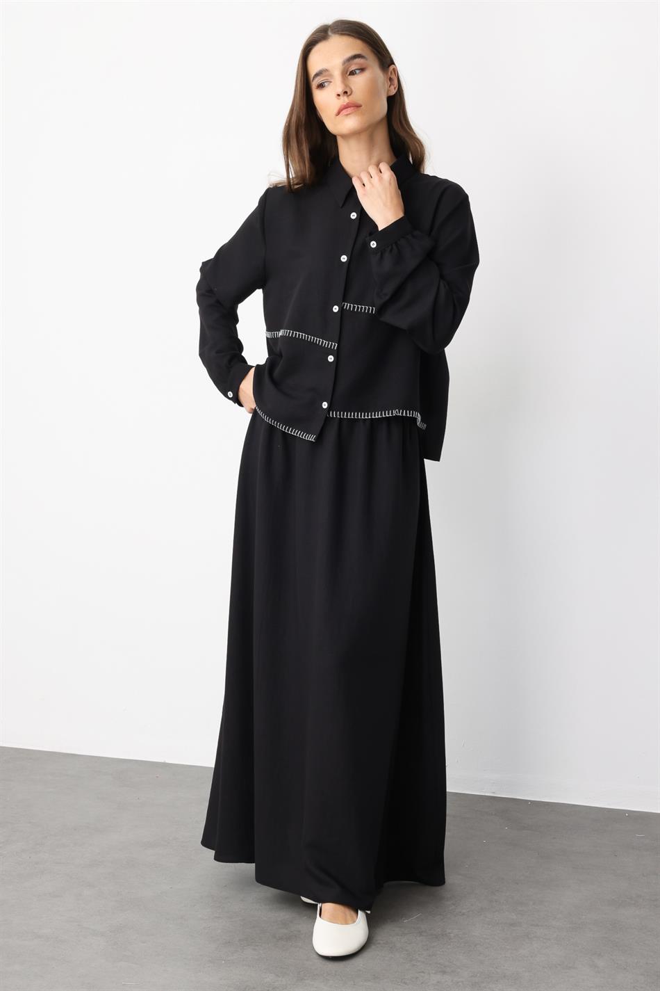 Rok/tuniek set met zijdeachtige textuur en geborduurde rand - Zwart