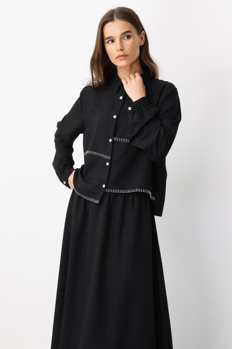 Rok/tuniek set met zijdeachtige textuur en geborduurde rand - Zwart