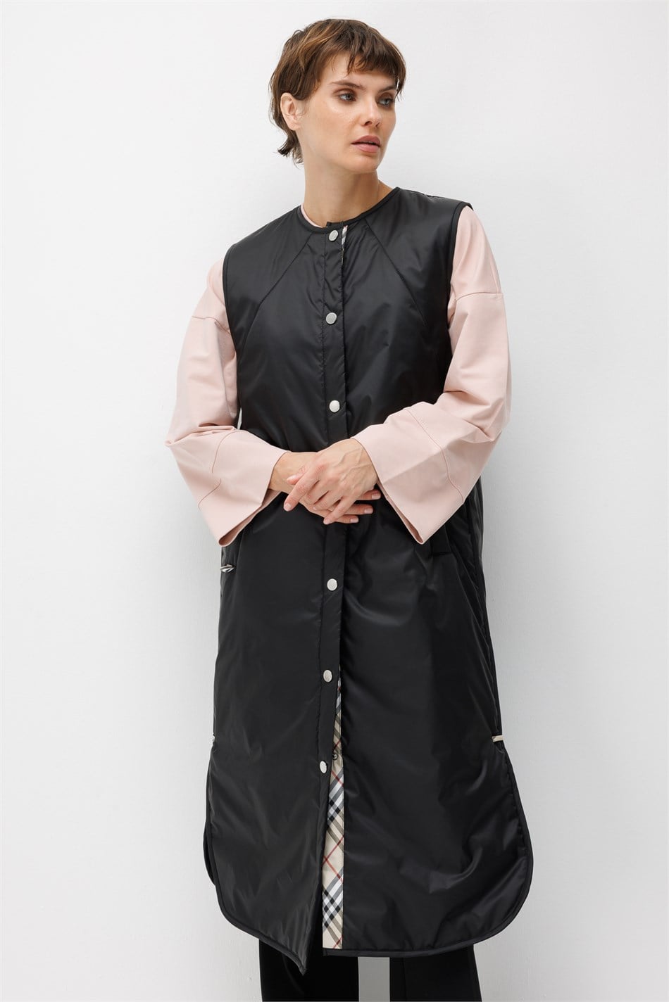 Classy Ekose Garnili Çıtçıtlı Uzun Yelek-Siyah