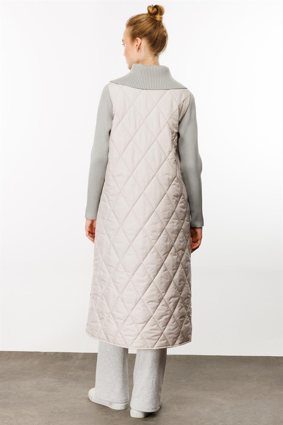 Classy Triko Yaka ve Kol Detaylı Hafif Herdaim Şık Görünmezi Sağlıcak Kalite Fiyat Ürünü Manto Kaban-Gümüş