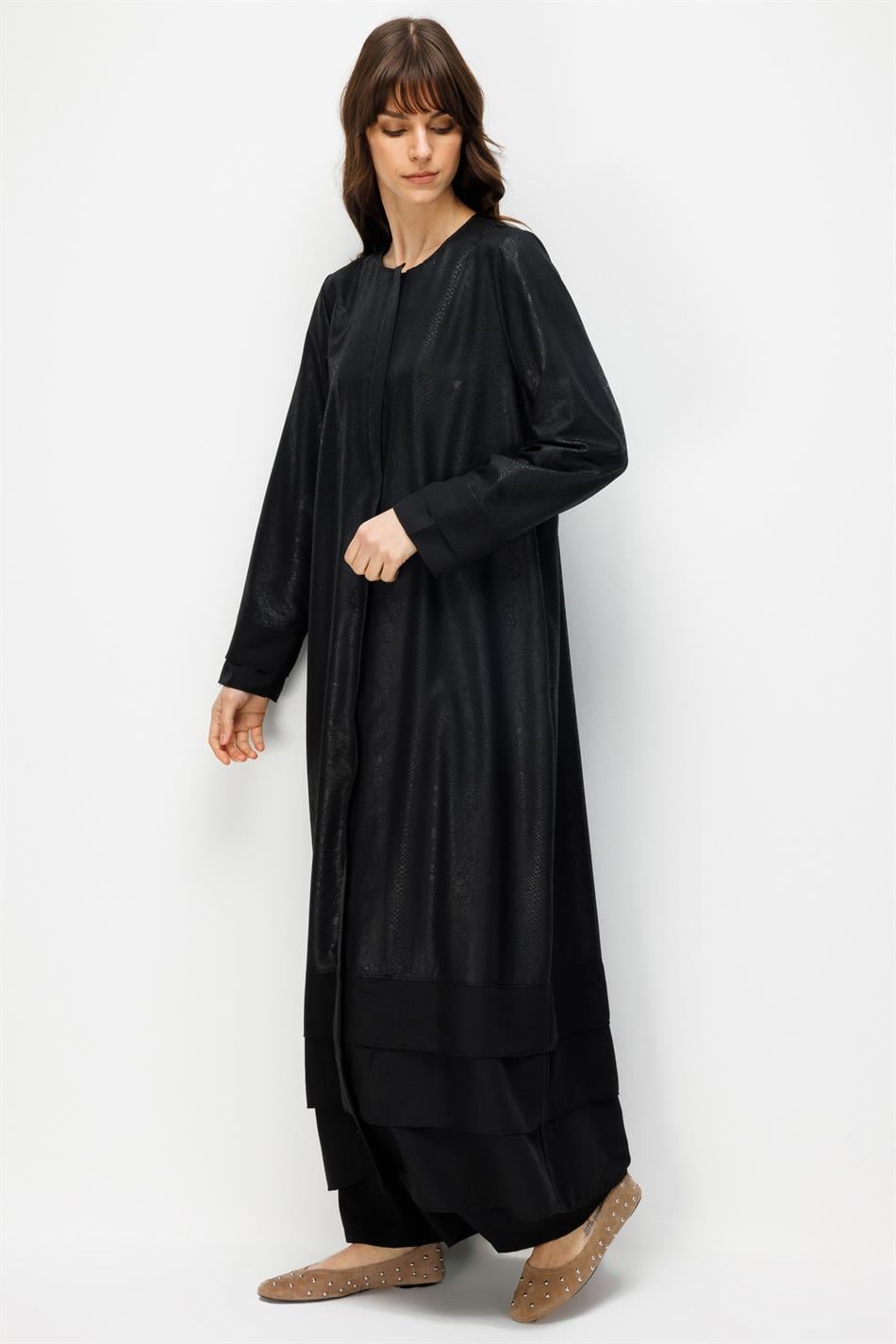 CROCODILE Özel Desen Soft Kumaş Üst Beden ve Aller Kat Kat Kol ve Alt Beden İpekçe Garni Zamansız-Siyah