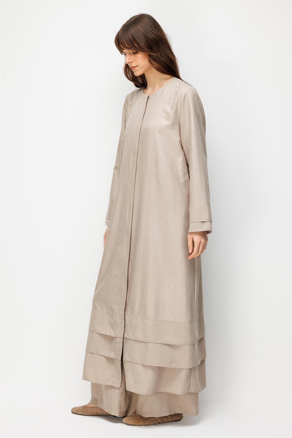 CROCODILE Özel Desen Soft Kumaş Üst Beden ve Aller Kat Kat Kol ve Alt Beden İpekçe Garni Zamansız-Taş