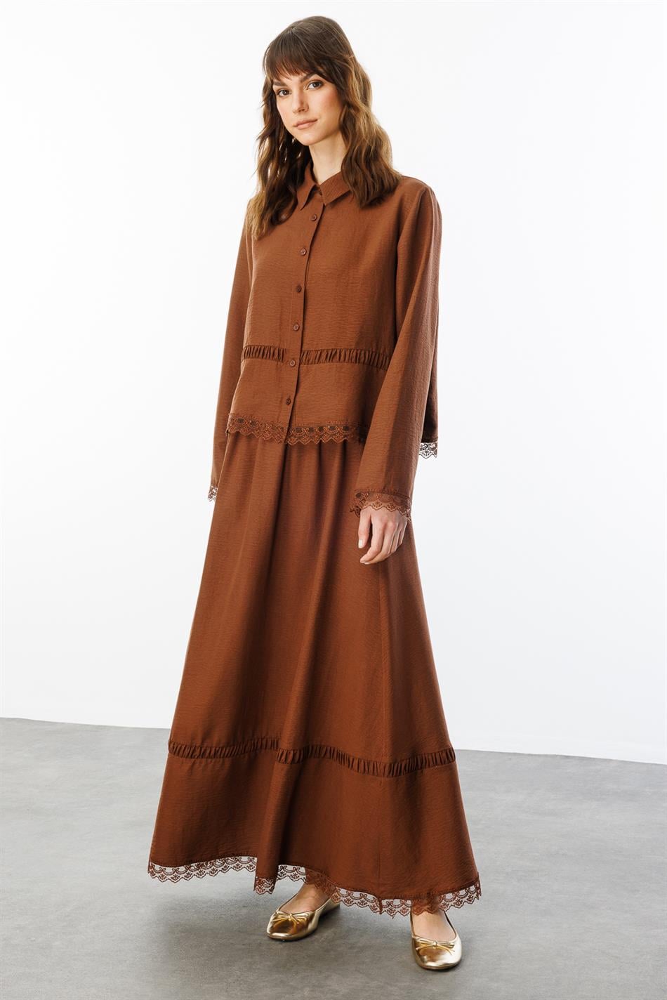 Dantel Detaylı İpekçe Kumaş Etek - Tunik Kombin Takım-Kahve