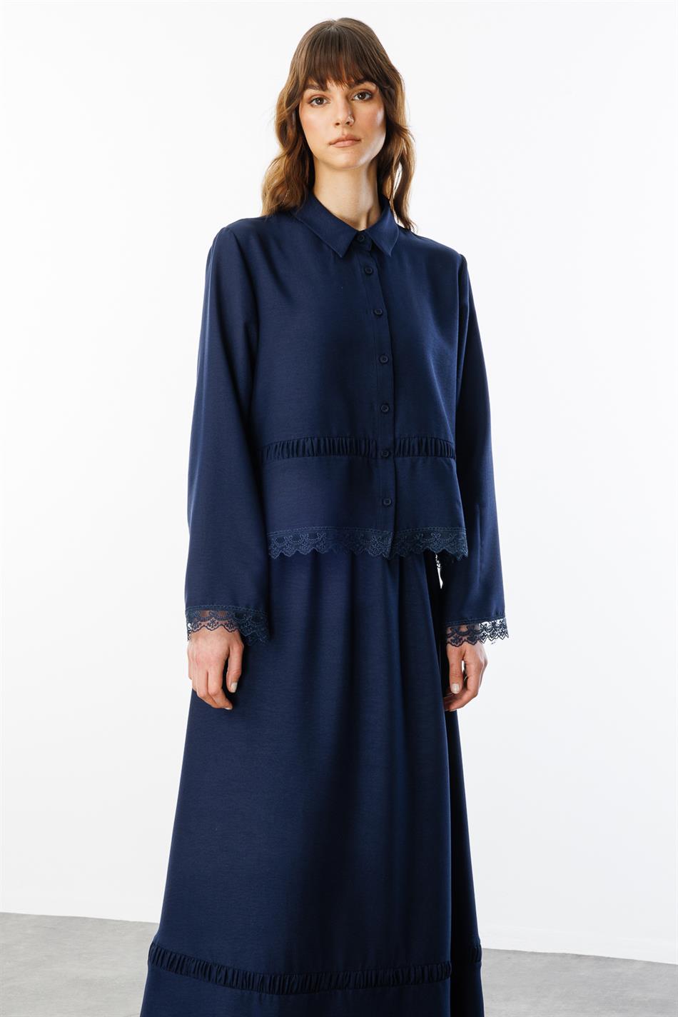 Seidenrock und Tunika-Set mit Spitzenbesatz – Marineblau