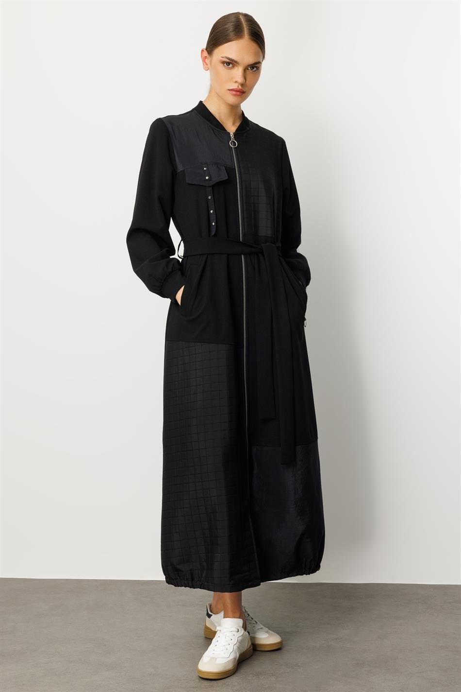 Farklı Kumaş Birleşimi Özel Garnili Astarlı Spor Trench / Kap yada Ferace Olarak Kullanım-Siyah