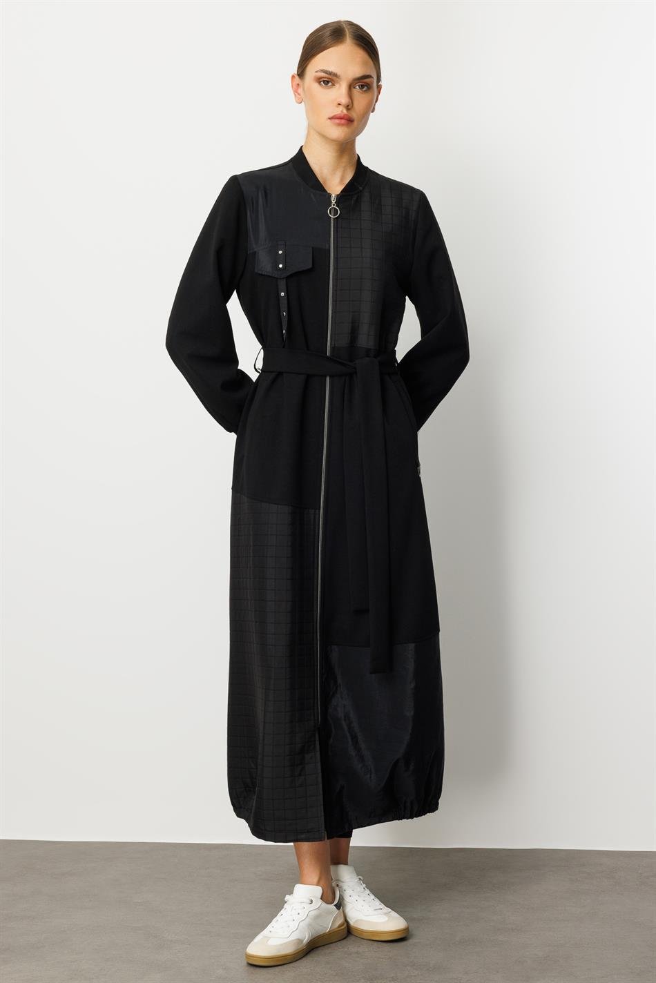 Farklı Kumaş Birleşimi Özel Garnili Astarlı Spor Trench / Kap yada Ferace Olarak Kullanım-Siyah