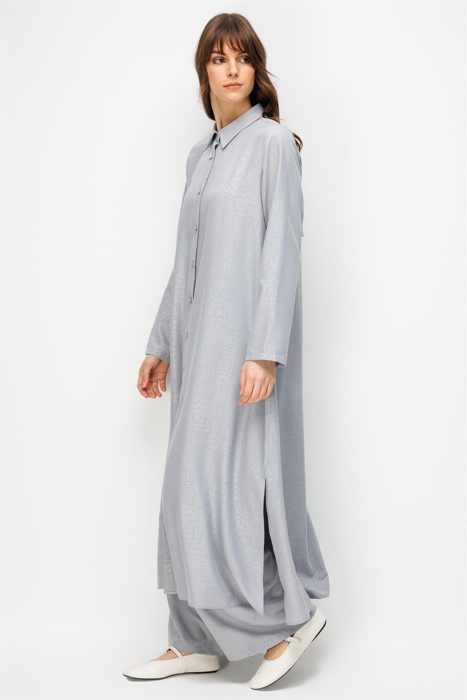 FENIX Özel Desen Soft Kumaş Beden İpekçe Sırt Aller Detaylı Maxi Tunik ve Pantalon Kombinli TAKIM-Gri