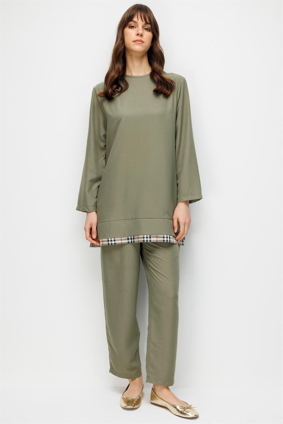 Ferra Garni zijden stoffen lichtgewicht en comfortabele broek en tuniekset - Khaki