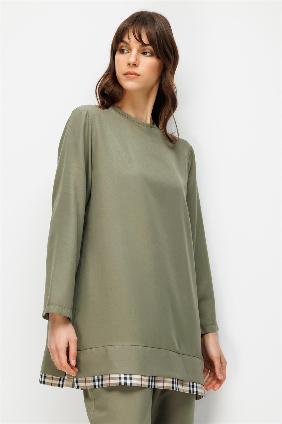 Ferra Garni zijden stoffen lichtgewicht en comfortabele broek en tuniekset - Khaki