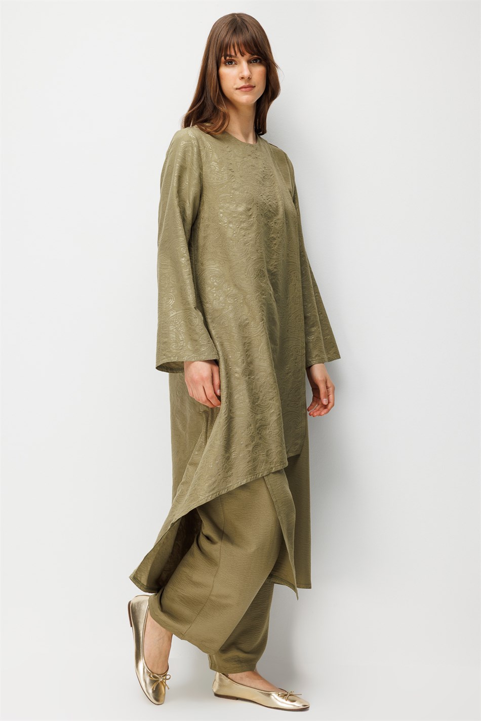 FLORAL Özel Desen Soft Kumaş ve Yaka Kol İpekçe Garni Zamansız Pantalonlu Takım-Haki
