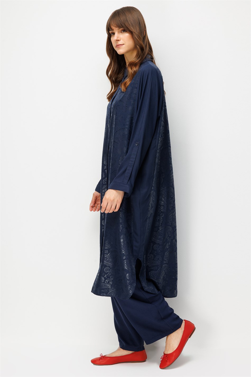 FLORAL Özel Desen Soft Kumaş ve Yan Bant Detaylı İpekçe Garni Zamansız Maxi Tunik-Laci