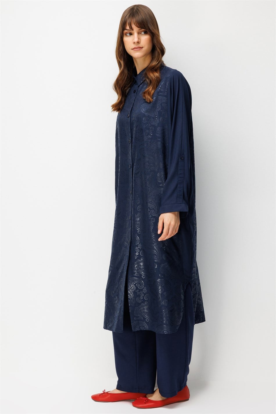 FLORAL Özel Desen Soft Kumaş ve Yan Bant Detaylı İpekçe Garni Zamansız Maxi Tunik-Laci