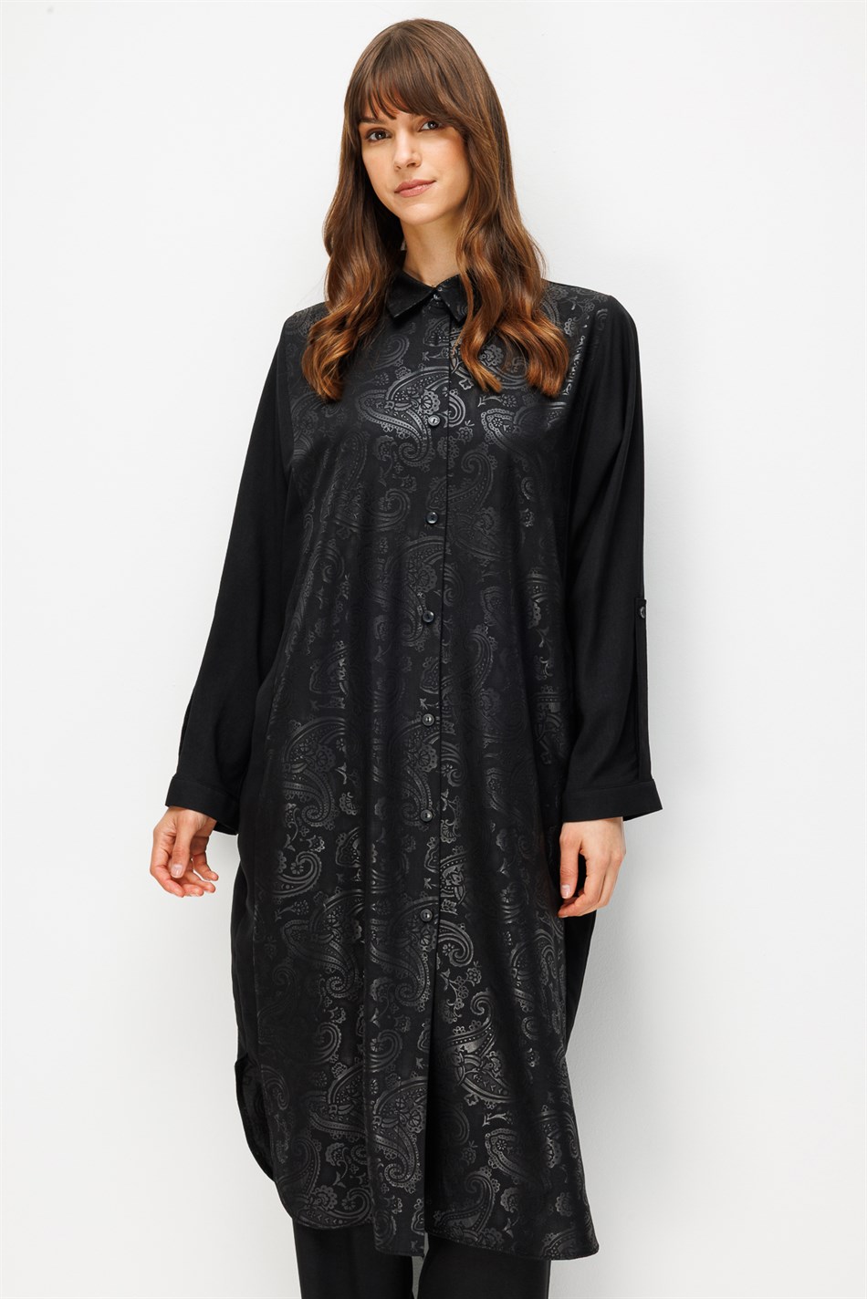FLORAL Özel Desen Soft Kumaş ve Yan Bant Detaylı İpekçe Garni Zamansız Maxi Tunik-Siyah