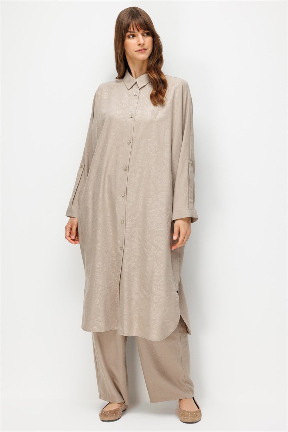 FLORAL Özel Desen Soft Kumaş ve Yan Bant Detaylı İpekçe Garni Zamansız Maxi Tunik-Taş