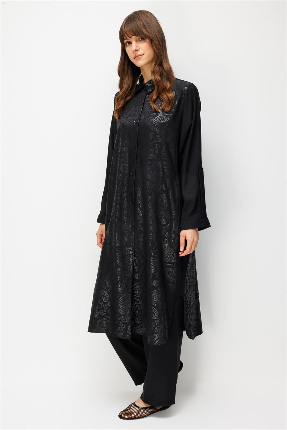 FLORAL Özel Desen Soft Kumaş ve Yan Bant Detaylı İpekçe Garni Zamansız Maxi Tunik-Siyah