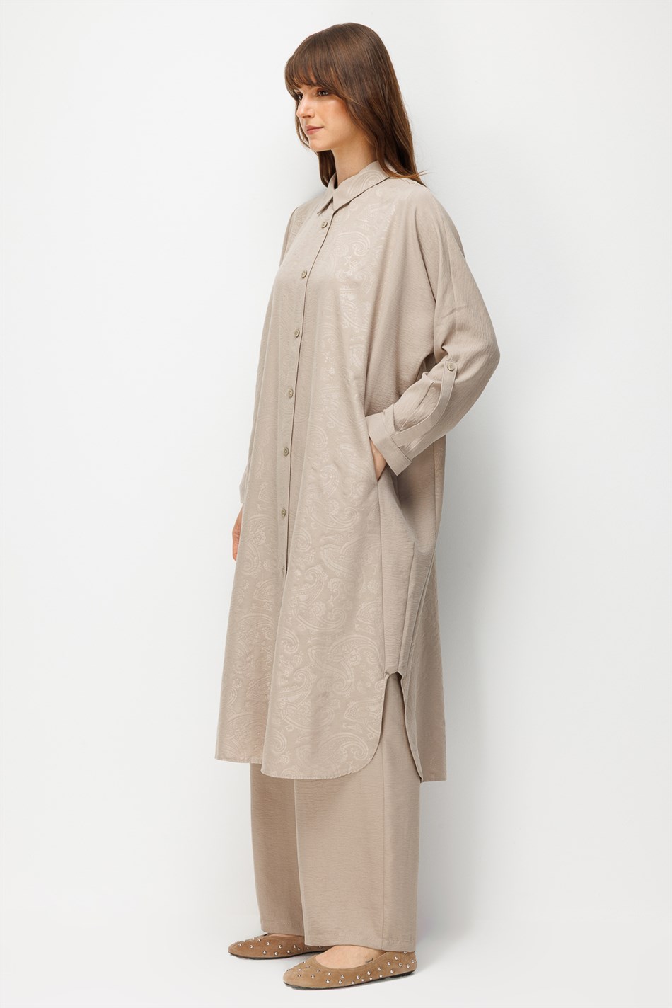 FLORAL Özel Desen Soft Kumaş ve Yan Bant Detaylı İpekçe Garni Zamansız Maxi Tunik-Taş
