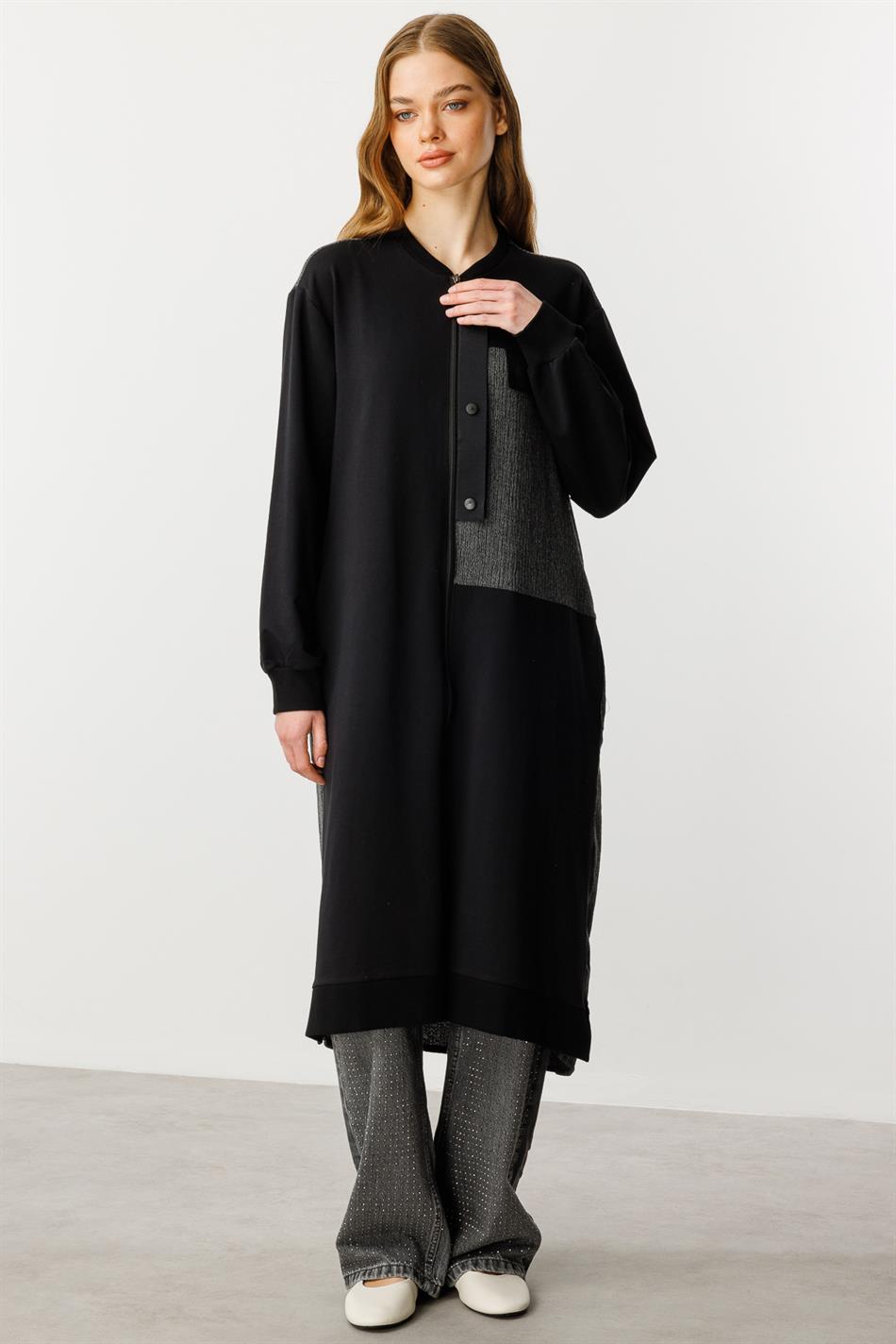 Kostenloser, verzierter Strickmantel/Abaya aus Baumwollmischgewebe – Schwarz