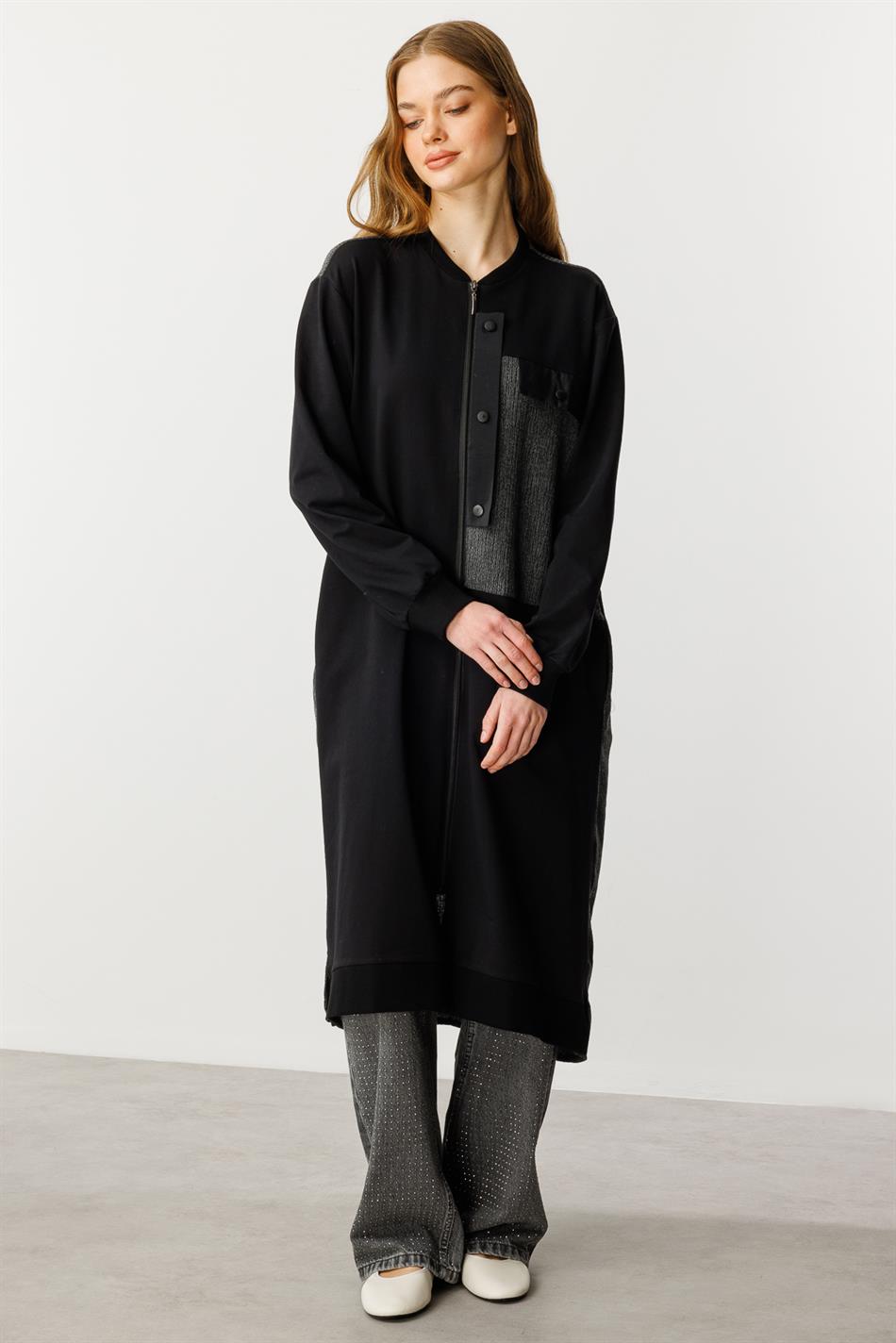 Kostenloser, verzierter Strickmantel/Abaya aus Baumwollmischgewebe – Schwarz